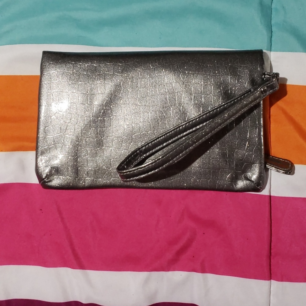 Wristlet - Picture 3 of 5